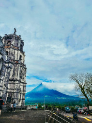 Mayon Daraga church